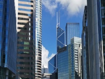 白发婆婆苹果店里敲代码惊呆路人